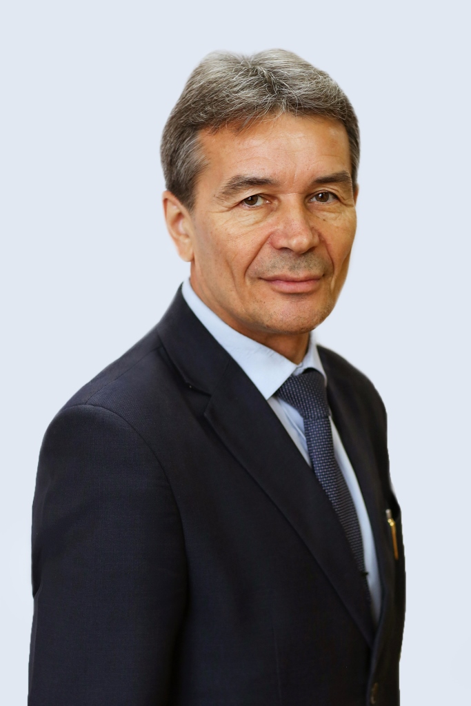 Петров Михаил Васильевич.